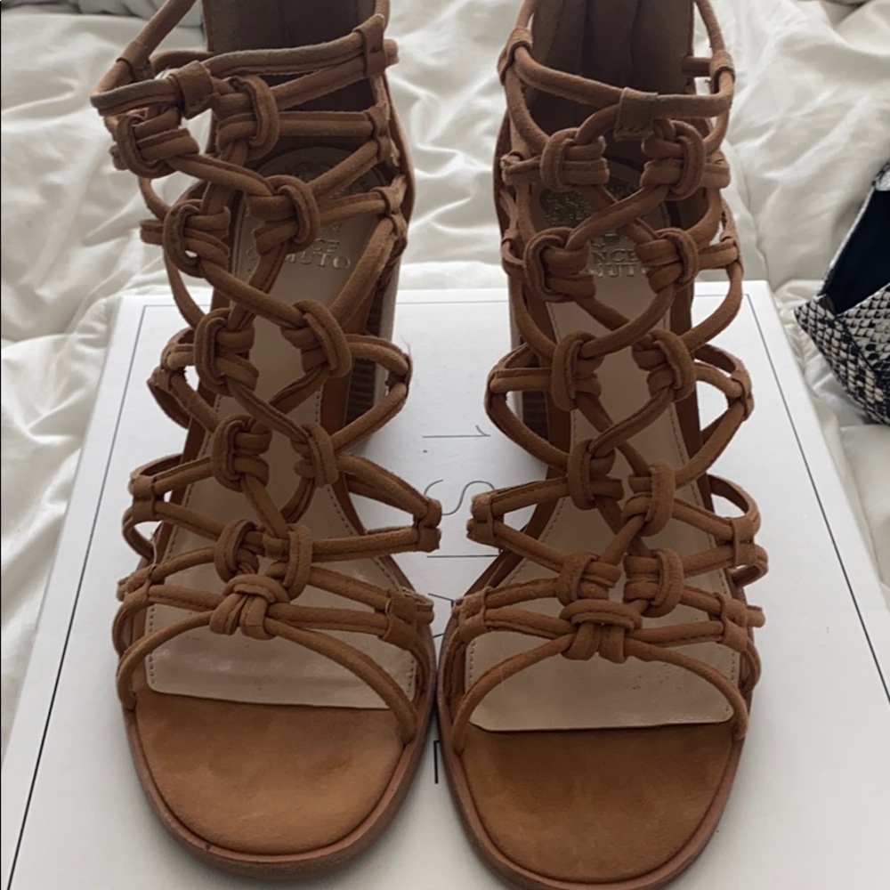 Vince comuto strap heals